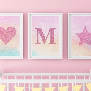 Conjunto de 3 impresiones de arte, estrella de corazón personalizada y letra Swoodle, mandala para niños dibujados a mano, carteles de alfabeto coloridos personalizados A5, A4, A3
