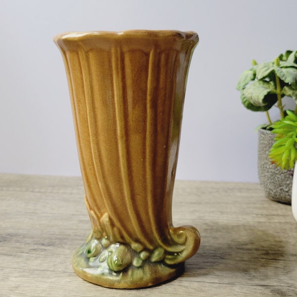 McCoy Keramik 1920er Jahre Füllhorn oder Horn Vase, Erdtöne Kunsthandwerk Stil, Vintage Keramik, Herbst Deko