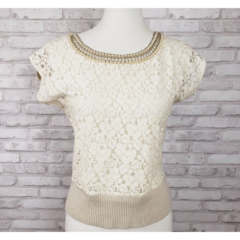 Anthropologie Tabitha Sz Mały koronkowy i dzianinowy top z perłowym kołnierzykiem, romantyczny, elegancki zdjęcie 1