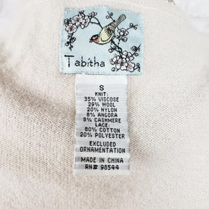 Anthropologie Tabitha Sz Mały koronkowy i dzianinowy top z perłowym kołnierzykiem, romantyczny, elegancki zdjęcie 5