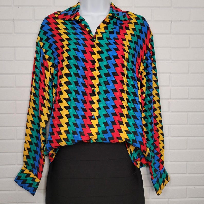 Blusa de seda Adrianna Papell talla 4, con botones delanteros, estilo maximalista y brillante, para oficina imagen 1