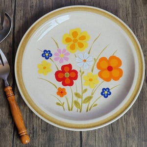 Vintage platter or chop plate bright floral design International Stoneware 12-inch round plate