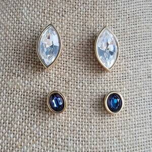 Orecchini a perno Swarovski vintage anni '80, 2 paia, ovali, trasparenti, a forma di marquise, color verde acqua.