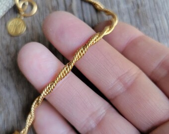 Collier Vintage Fantaisie Or - Motif Maillon Et Croissant En Relief - Modèle 133 - Occasion Très Bon État