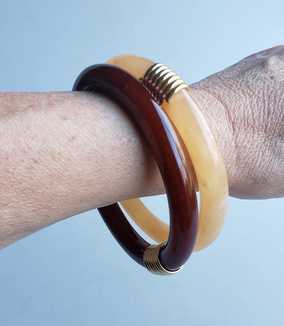 Pair of lucite bangle bracelets wire wrap trim da… - image 6