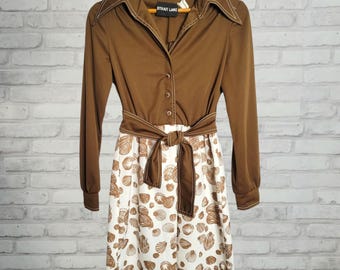 Vestido corto vintage de los años 70, talla XS, diseño de conchas marinas, marrón, blanco, poliéster, mangas largas