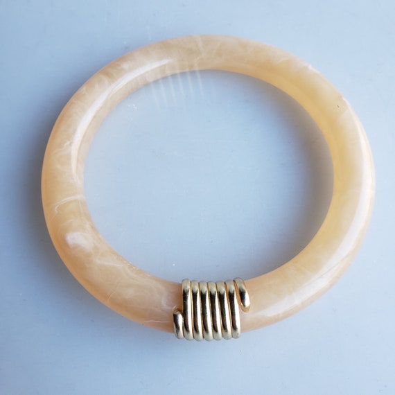 Pair of lucite bangle bracelets wire wrap trim da… - image 4