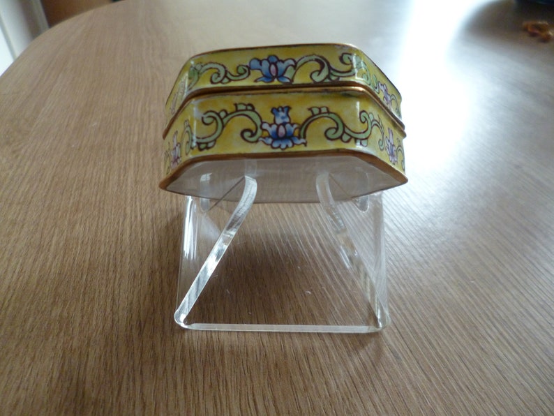 12 Paperweight Display Stands Clear Acrylic Etsy