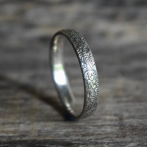 Silver Swirl Stacking Ring, Comfortable Silver Band, Handforged Silver Ring for Her, Patterned Ring Band