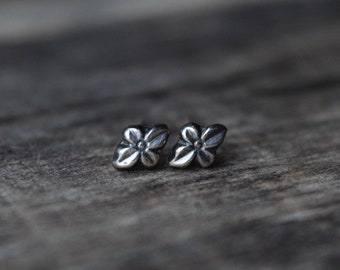 Rustic Silver Floral Stud Earrings, Tiny Flower Studs, Small Studs, Flower Earrings, Art Nouveau, Antique Style, Everyday