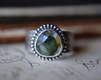 Green and Dusty Purple Tourmaline Ring, Wide Band, Stardust Hammered Texture, Sterling Silver, Size 6 3/4
