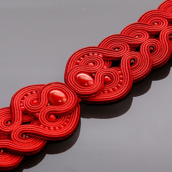 Pulsera Soutache roja.