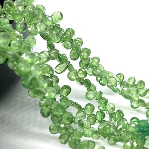 Natürliche Tsavorit Teardrops Brioletten Lose Perlen AAA + Grüner Tsavorit Facettierte Birnenform 8 &quot;Grüne Granatperlen Feine Qualität