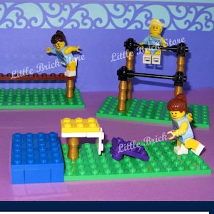 Gymnastik-Set Spielset Cake Topper (Haarfarbe/Haarstil nach Wahl) Barren Barren Schwebebalken Gewölbe Bodenübung **Aus Legosteinen