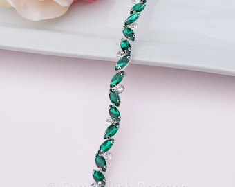 Emerald bridal Belt- rhinestone Bridal Belt in green- Emerald Bridesmaids Belt - Bridal Sash- B023