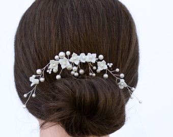 Bridal Hair Comb - Vintage Wedding Hair Piece with pearl and white flowers- H034