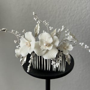 Bridal Hair Comb - Vintage Wedding Hair Piece with pearl and white flowers- H032