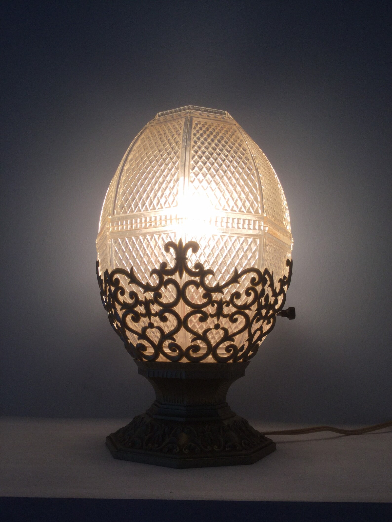 Vintage Plastic Lamp Egg Lamp Mod Lamp Etsy