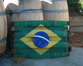 Holz-Brasilien-Flagge – Eichenfass – Brasilien-Flagge – Holzskulptur – Weinliebhaber-Geschenk – 3D-Kunst – Holz-Wandkunst