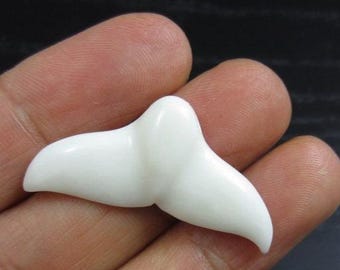 Whale tail Pendant , Buffalo bone carving, Side drill G277