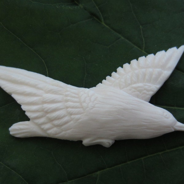 SALE 15% Off Carved bone flying Raven, Jewelry Supplies G227