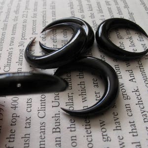20 mm Carved horn crescent , Top to bottom drilled,  boho,  Buffalo horn carving G673