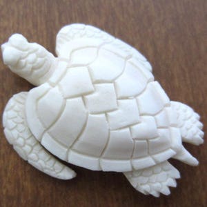 Hand carved Sea turtle pendant, Buffalo bone carving G150