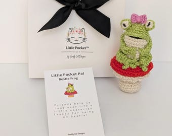 Handmade Crochet Frog Pal | Friendship Keepsake Card, Bestie Gift
