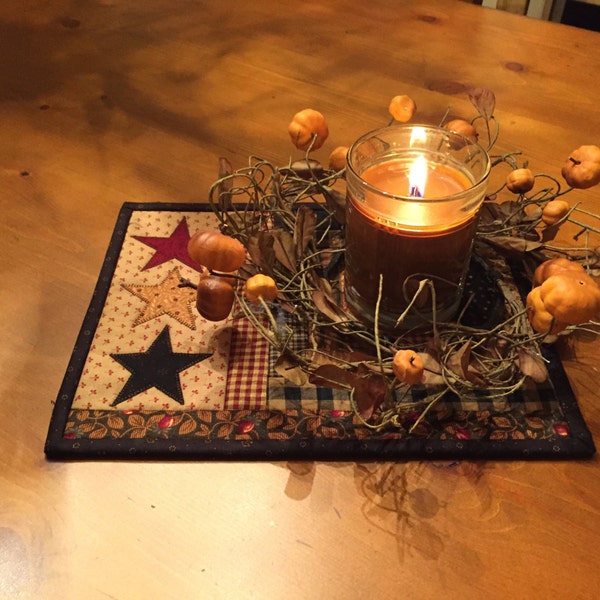Candle Mat / Primitive / Star Candle Mat  / Country Quilt / Item #851