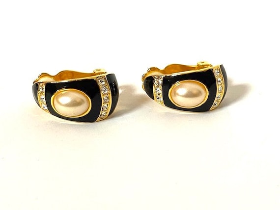 Vintage Joan Rivers Pearl, Gold, Black Dangle Clip