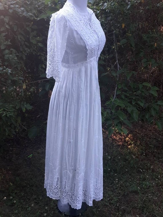 Vintage 1890's Nightgown, Victorian Nightgown, Whi