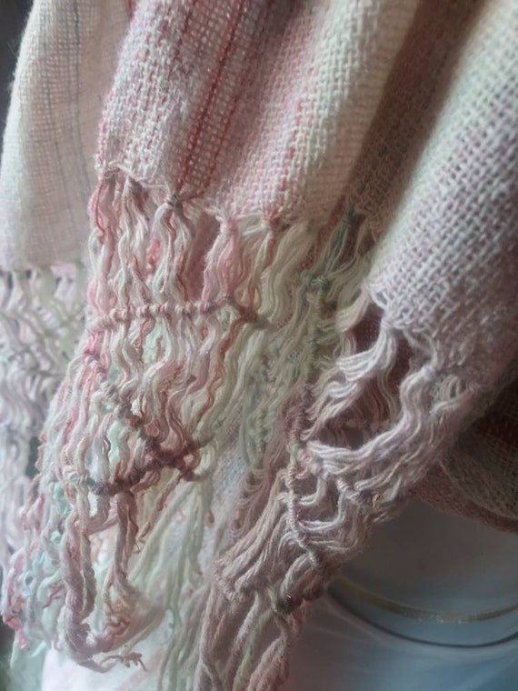 Vintage 1970's Mexican Wool Rebozo, Pink and Whit… - image 4