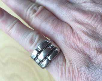 Sterling Modernist Ring -- 700