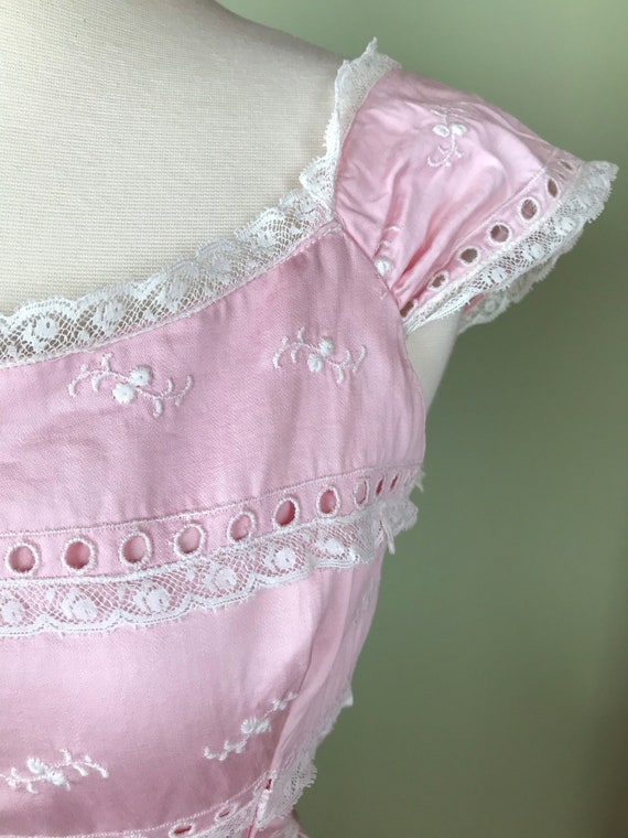 Pink! Vintage 1950s Cotton Eyelet and Lace Dress,… - image 8