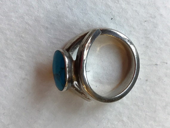 Modernist Turquoise Sterling Ring - 05/19-78 - image 3