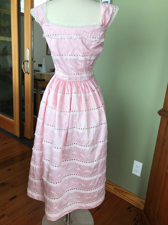 Pink! Vintage 1950s Cotton Eyelet and Lace Dress,… - image 7