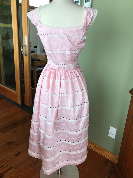 Pink! Vintage 1950s Cotton Eyelet and Lace Dress,… - image 2