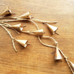 Heksenklokken con bevestigde klokken, Toegangswegbescherming, Hekserij, Pagan, Wicca, Deurbel, grillige, boho jingle bell