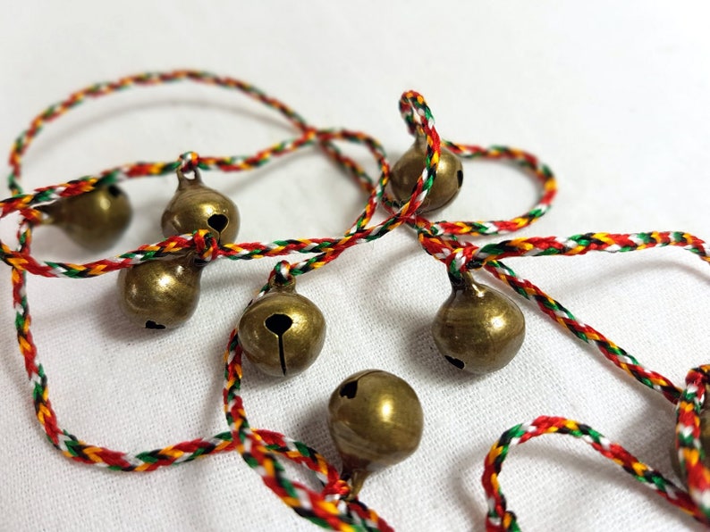 10 Small Brass Jingle Bells Colorful Cord Hanging Bells 1 yard long decorative Strand boho Windchime retro cow cord Tiny handmade India zdjęcie 3