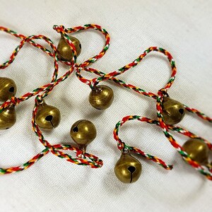 10 Small Brass Jingle Bells Colorful Cord Hanging Bells 1 yard long decorative Strand boho Windchime retro cow cord Tiny handmade India zdjęcie 4