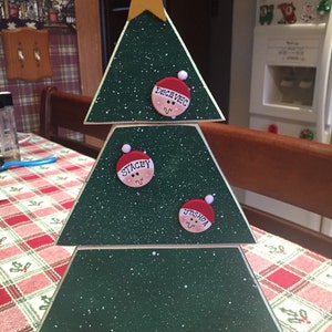 Personalized family Christmas tree