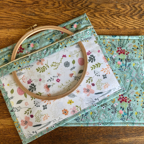 Vinyl front project bag- green / flowers