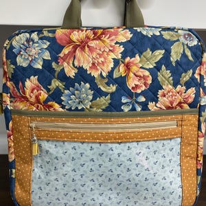 Boxy Retreat Bag - Threads that bind - Blue background