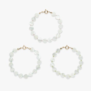 Bracelet Milky Hearts or | Coeurs en nacre avec de vraies pierres précieuses | Bleu, rose, vert | Bracelet déclaration en or | Or rempli d&#39;or
