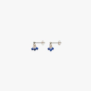 Minimalistic golden stud earring with Cut Pebble gemstone charms | Price per piece or per pair | Gold filled