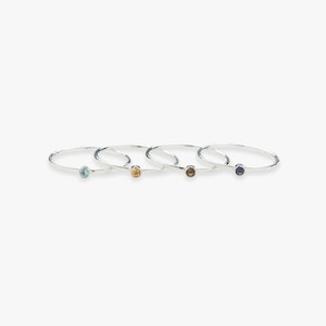 Zilveren tiny gemstone ring | Subtiele ring met klein geslepen edelsteentje | Geboortestenen | .925 sterling zilver