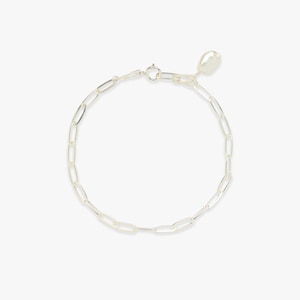 Large paperclip chain bracelet sterling silver | Silver statement streetstyle bracelet with freshwater baroque pearl charm | .925 silver