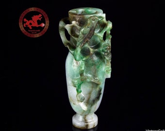 Chinese Snuff Bottle Jade carved, Rare and Ancient 19th Century of Qing Dynasty with a bird on branches & flowers and an elephant head