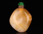 Old Agate chinese Snuff Bottle, chinese snuff bottle in brown and shine agate handmade carved