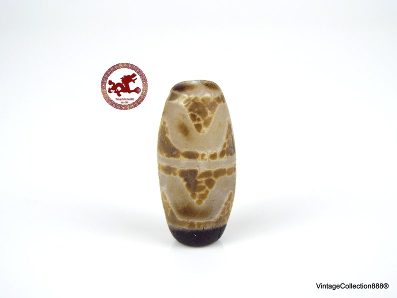 Antique, worn and small agate bead Dzi, Tibetan DZI Tiger Tooth with Dragon skin, Tibetan agate bead, tribal Dzi beads image 8